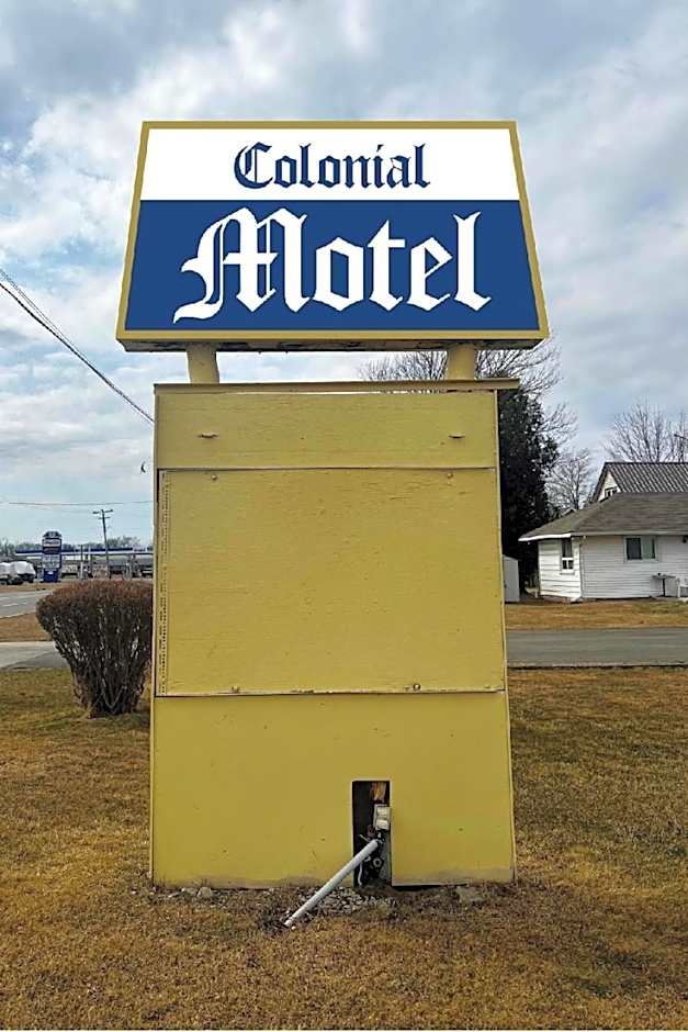 Colonial Motel