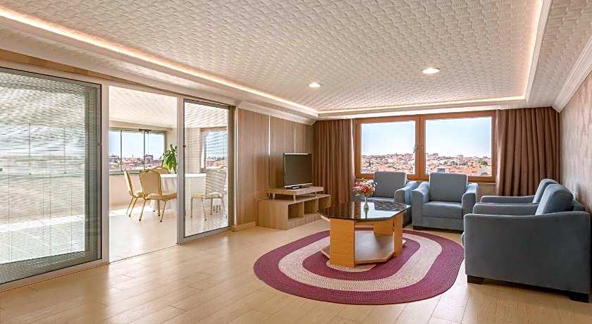 Ramada Usak — 50 fotoğraftan 1. fotoğraf