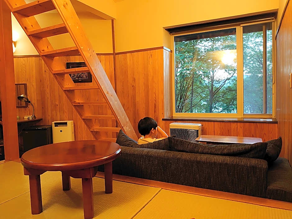 Cafe & inn That Sounds Good