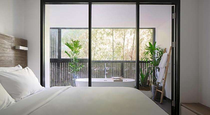 Lloyd's Inn Bali