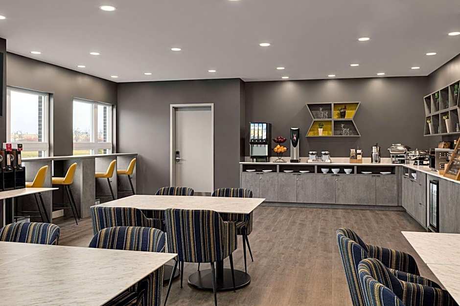 Microtel Inn & Suites by Wyndham Boisbriand