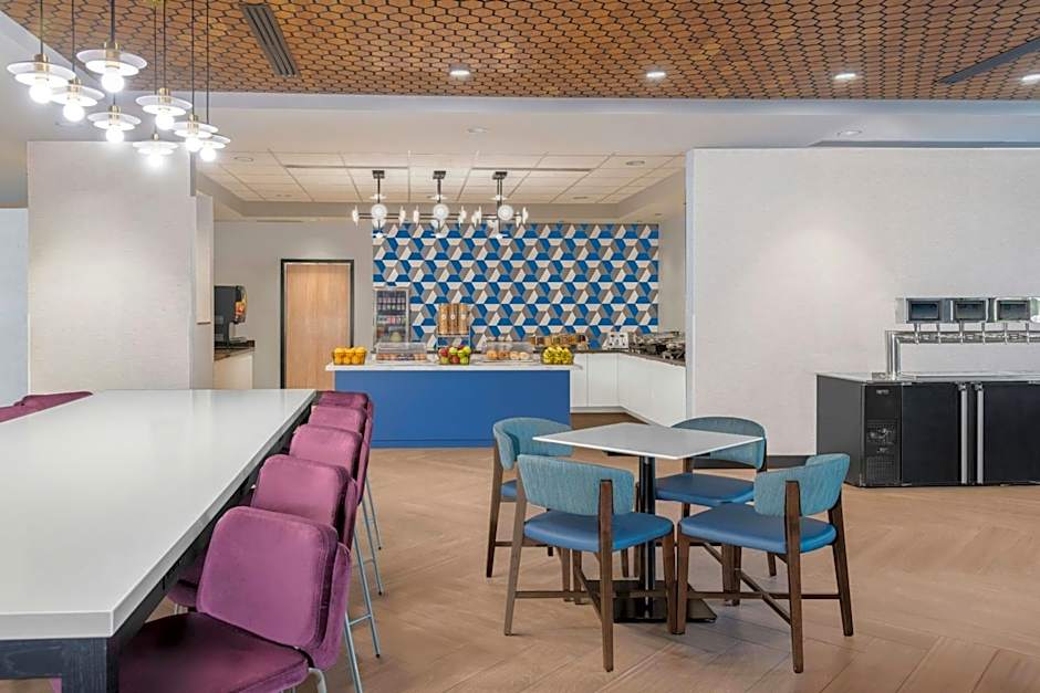 Fairfield by Marriott Inn & Suites Norfolk