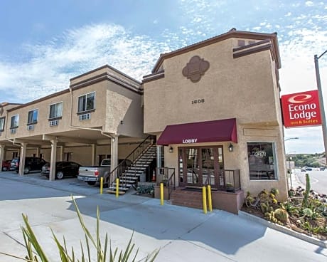 Econo Lodge Inn & Suites Fallbrook Downtown