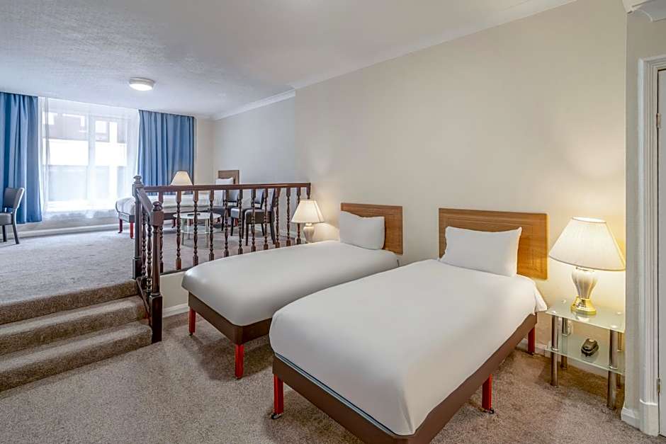 Photo 1 of 6 of Triple Room