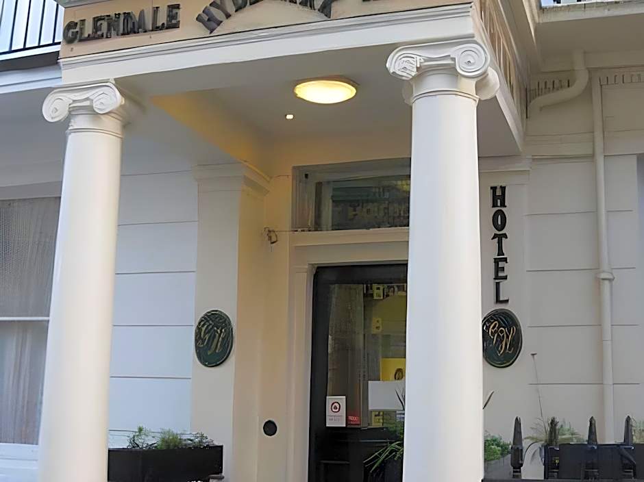 Glendale Hyde Park Hotel