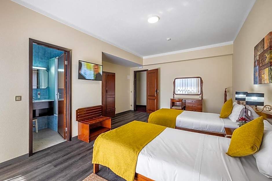 Hotel Colmeia