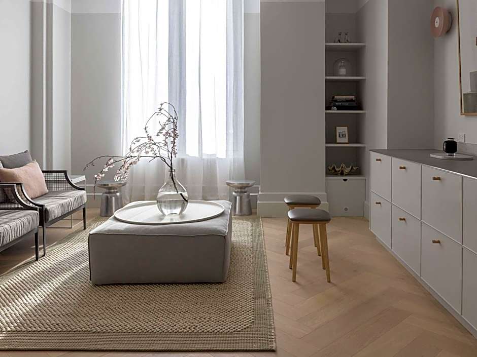 Mantra One Sandy Bay Road