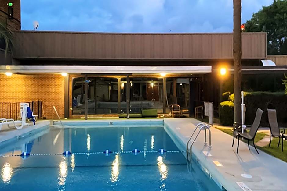 OYO Hotel Sumter SC Downtown