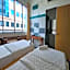 OYO 90979 Sianglory Inn