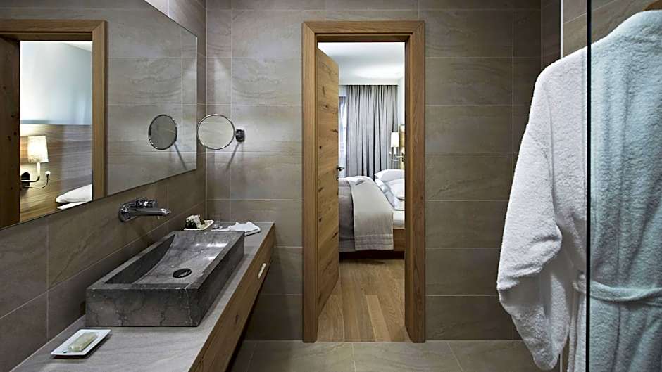 Schwarzer Adler Kitzbuhel - Adults Only