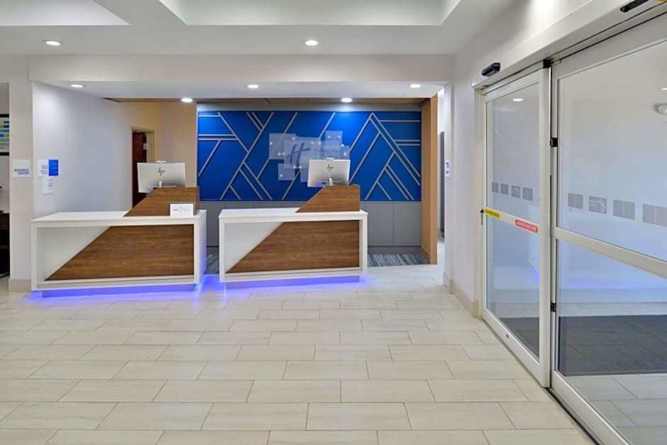 Holiday Inn Express Hotel & Suites Carthage By IHG
