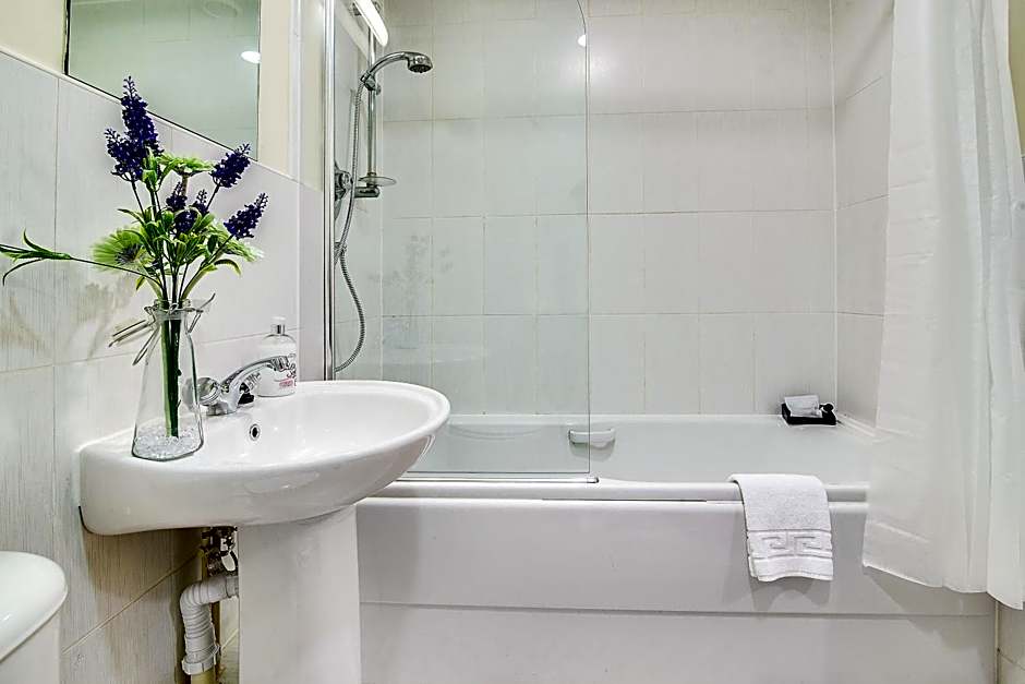 Mica Point City Centre Apartment