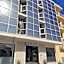 La Playa Hotel