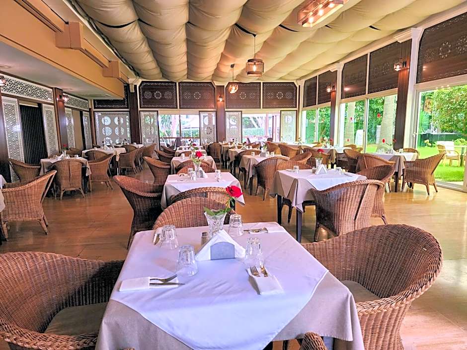 El Oumnia Puerto & Spa