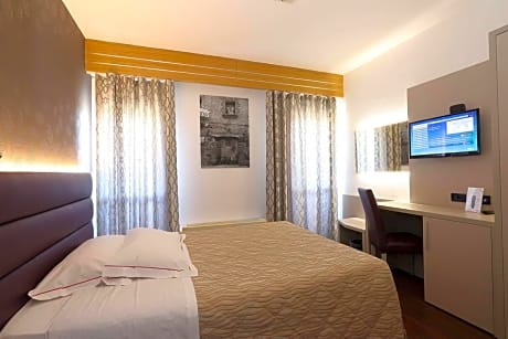 Superior Queen Room