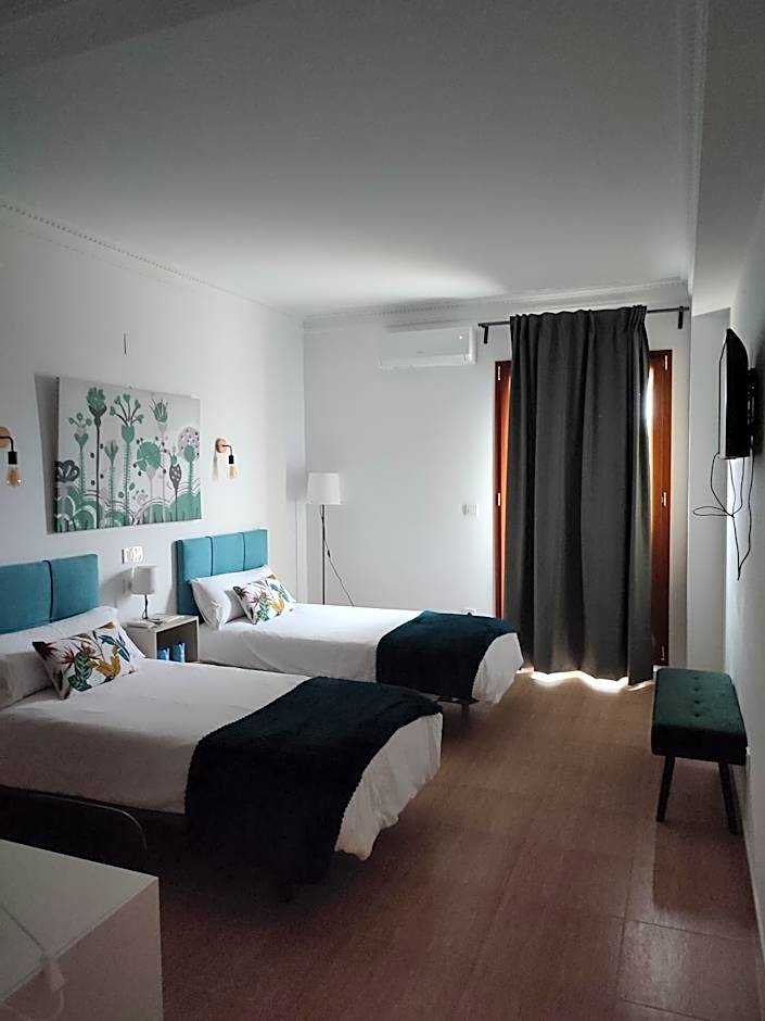 HOTEL LOS CAÑAS