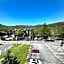 Days Inn & Suites by Wyndham Downtown Gatlinburg Parkway