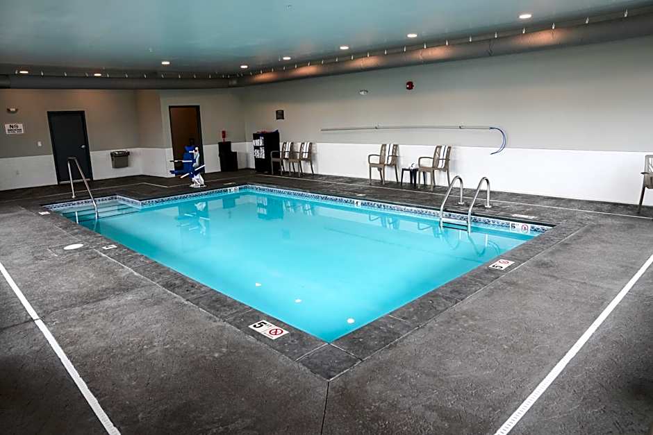 Brookstone Inn & Suites