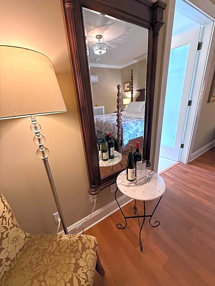 Crown Mansion Boutique Hotel & Villas