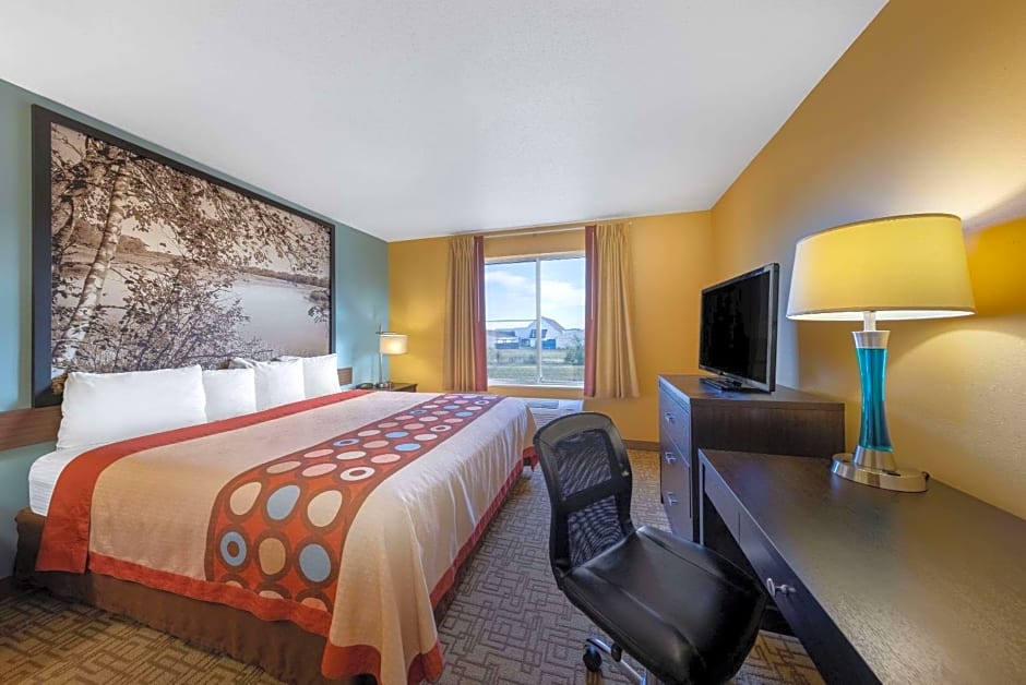 Super 8 by Wyndham Jackson MN