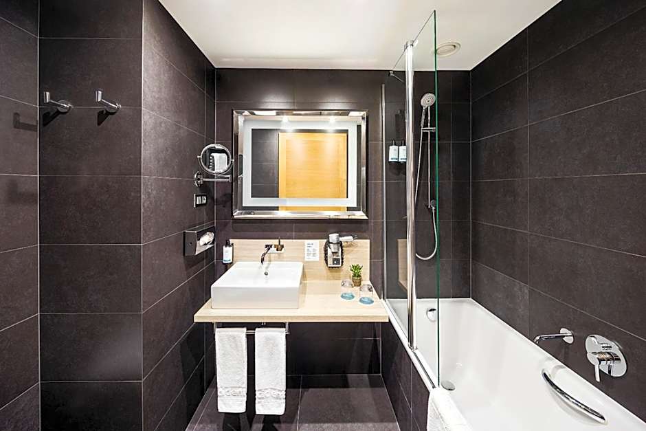 Occidental Praha Five