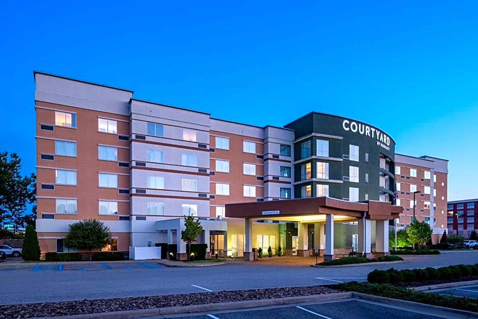 Courtyard by Marriott Charleston Downtown/Civic Center