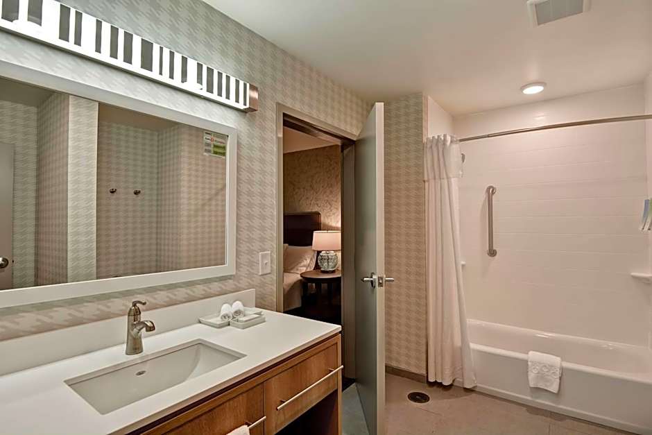 Home2 Suites By Hilton Tampa Usf Near Busch Gardens