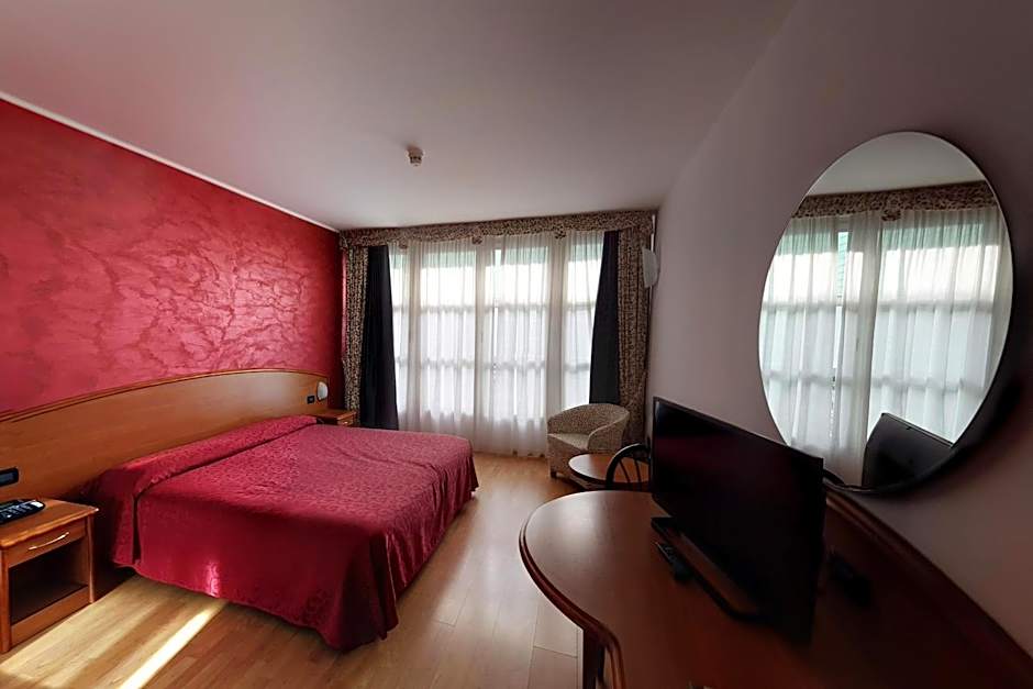 Photo 1 of 50 of Hotel Europa