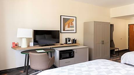 Standard Room with Two Queen Beds