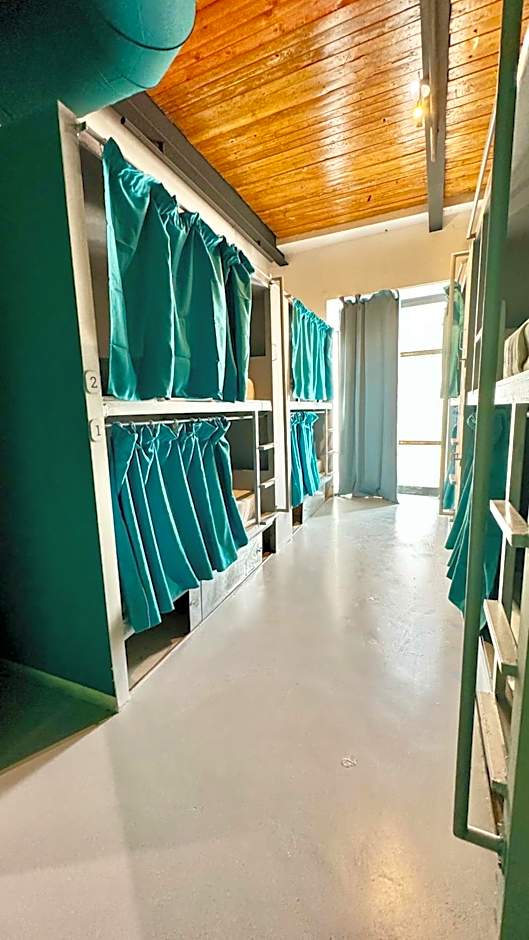 Iconic Athens Hostel – Athens, NY