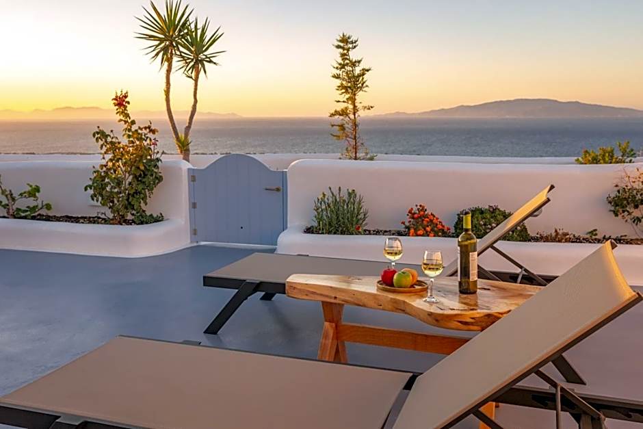 Sun Angelos Oia - Luxury Cave Suites
