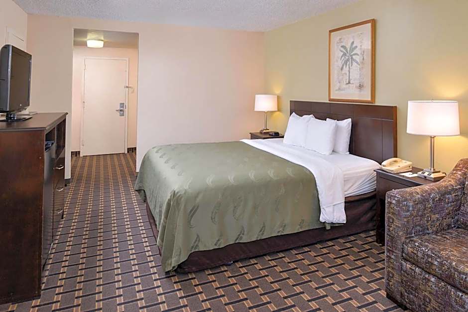 Quality Inn & Suites Montebello - Los Angeles