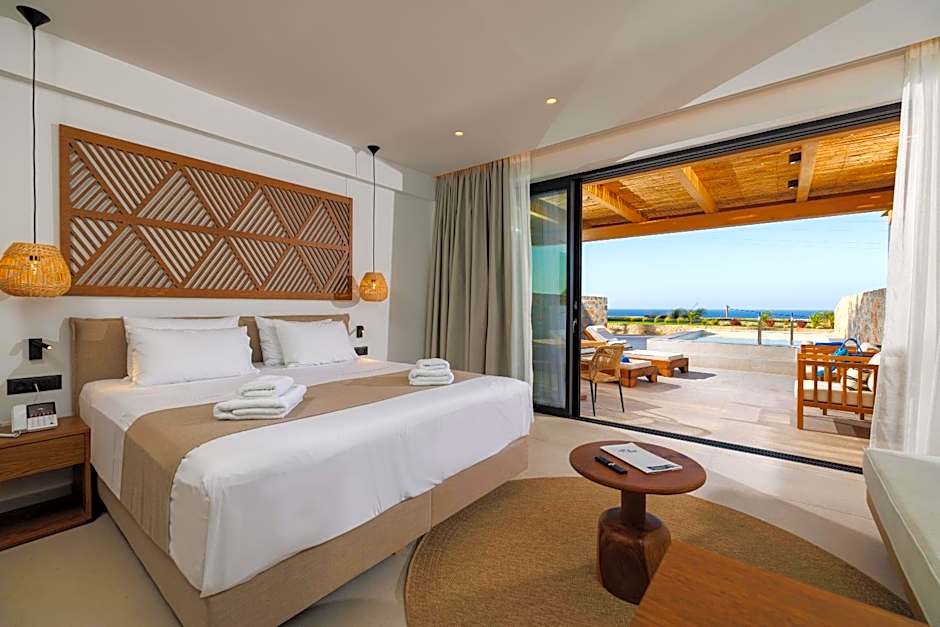 Deos Luxury Suites - Adults Only