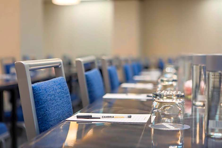 Cambria Hotel & Suites Plymouth