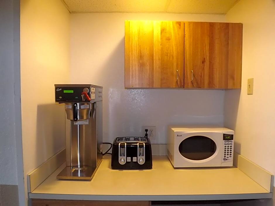 Super 8 by Wyndham Sidney NY