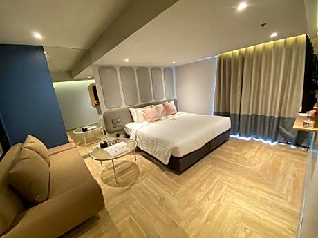 Premier King Room