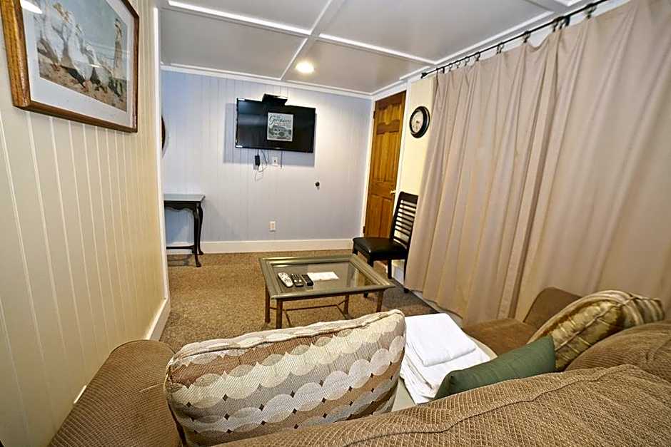 Georgianne Inn & Suites