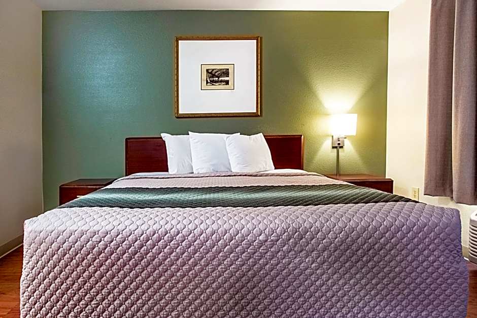 Photo 1 of 5 of Studio 1 Queen Bed