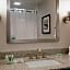 Holiday Inn and Suites East Peoria By IHG