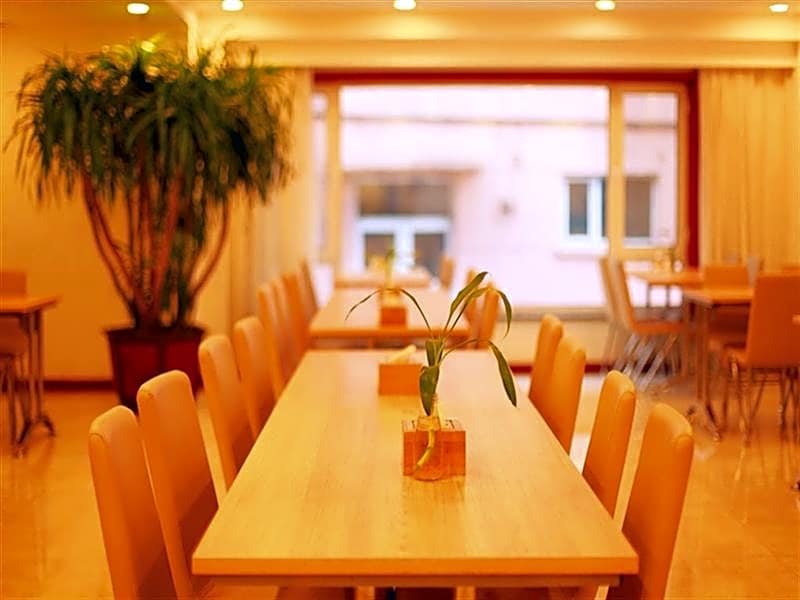 GreenTree Inn Liaoning Dalian Railway Station South Shengli Square Express Hotel