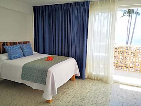 Double Room with Two Double Beds and Ocean View