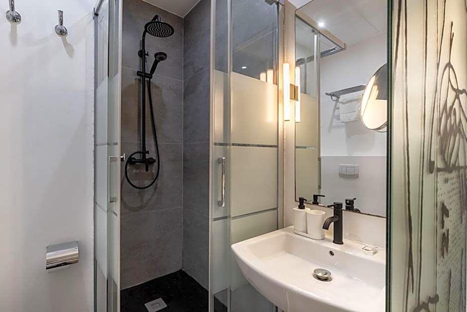 Antiguo Brondo Selfcheck-in Smart Rooms