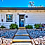 The Historic West Walker Motel
