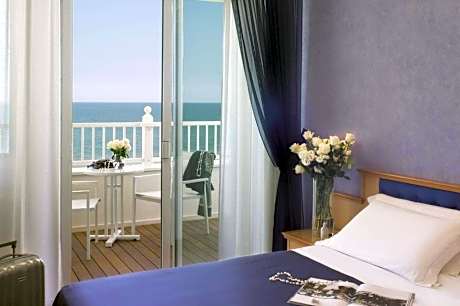 Superior Family Room