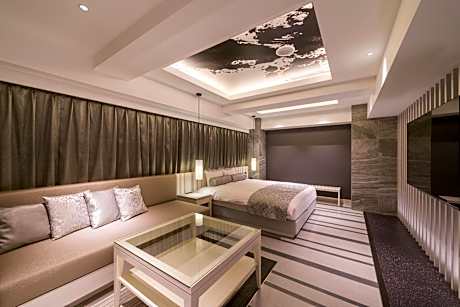 Queen Suite