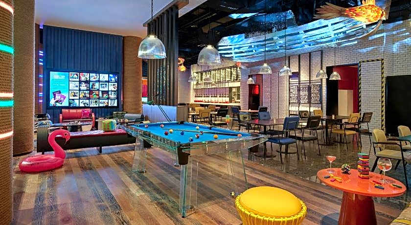 Moxy Ningbo Old Bund