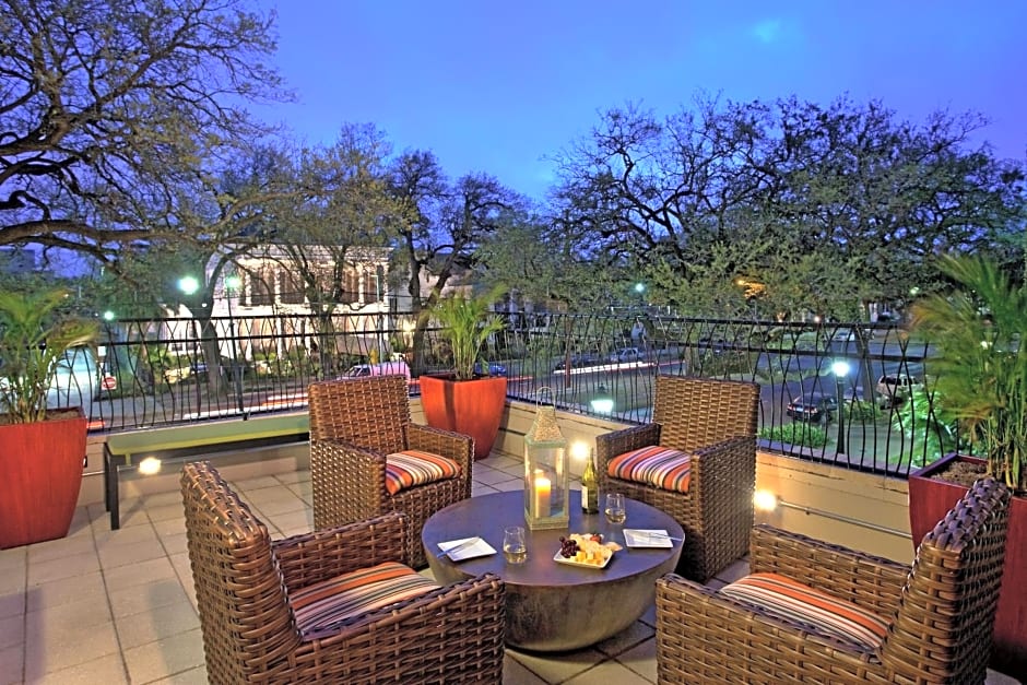 Hotel Tonnelle New Orleans, a Tribute Portfolio Hotel