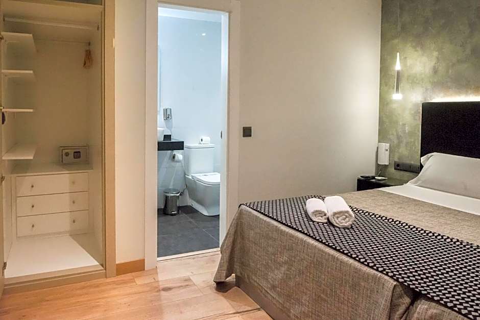 DAOS Suites & Terrace Marbella