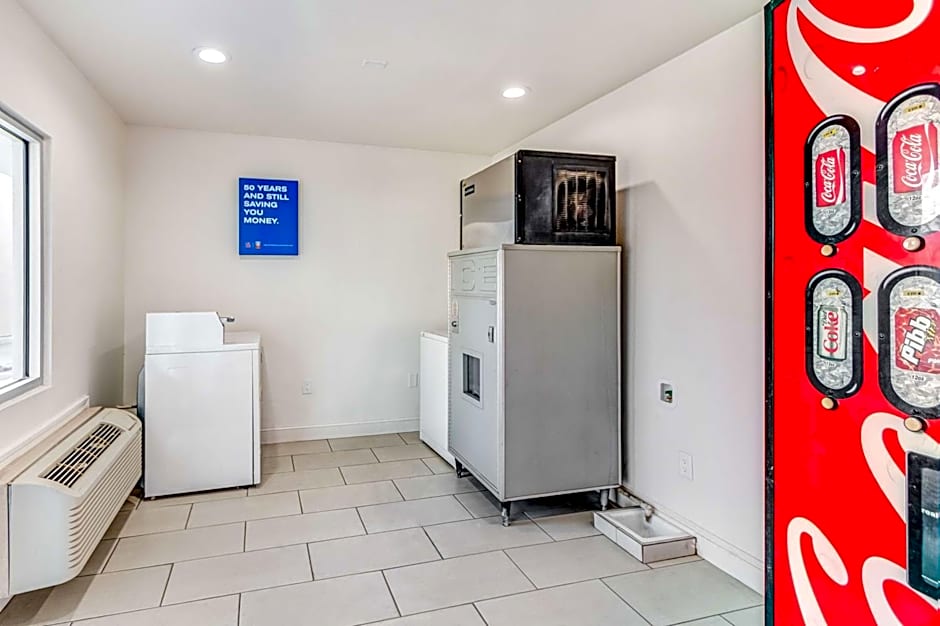 Motel 6-Visalia, CA