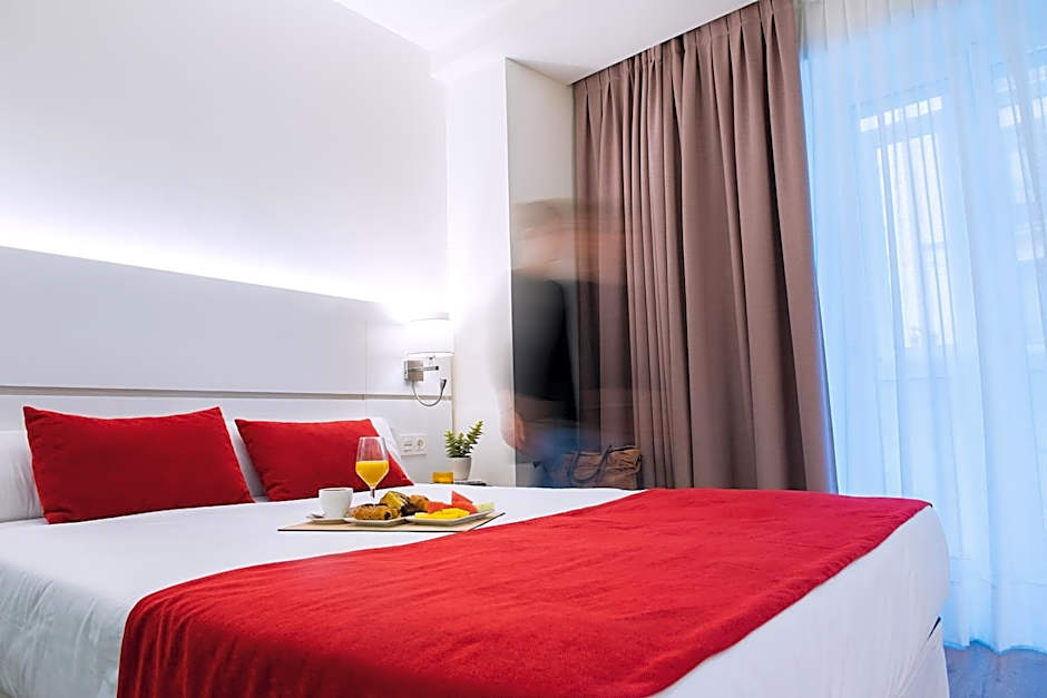 Hotel Pompaelo Plaza del Ayuntamiento & Spa